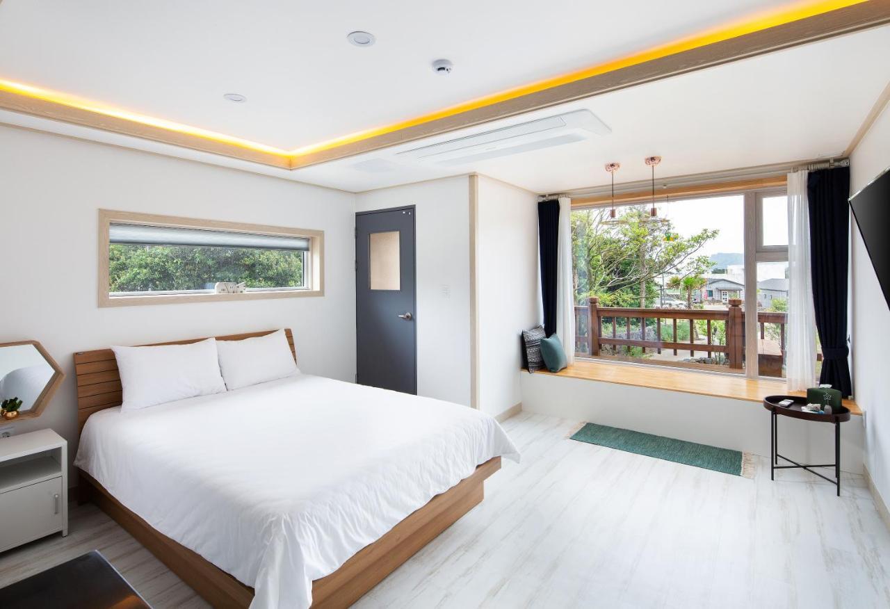 Jeju Abientot Villa Seogwipo Exterior photo